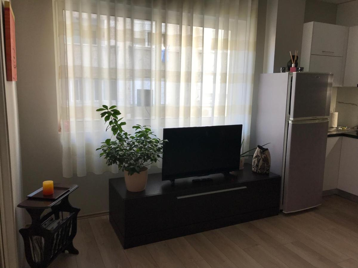 Home Away From Home Apartment ดูร์เรส ภายนอก รูปภาพ