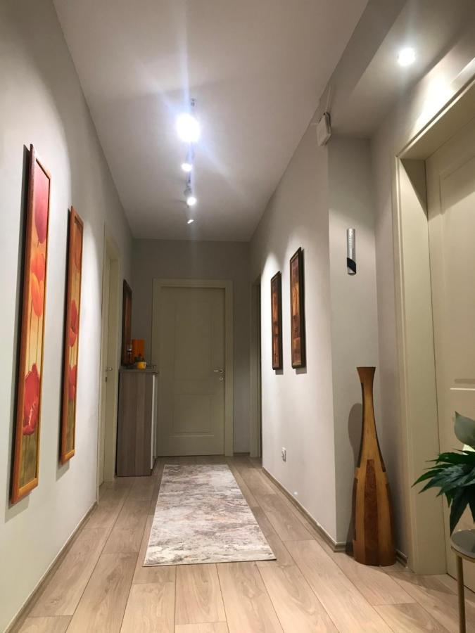 Home Away From Home Apartment ดูร์เรส ภายนอก รูปภาพ